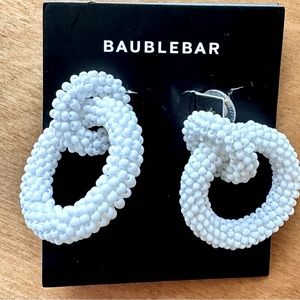 FIRST LOVE EARRINGS - WHITE